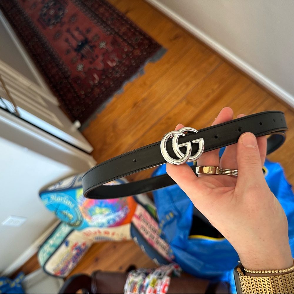 Fake Gucci Black Leather Belt with Silver Buckle